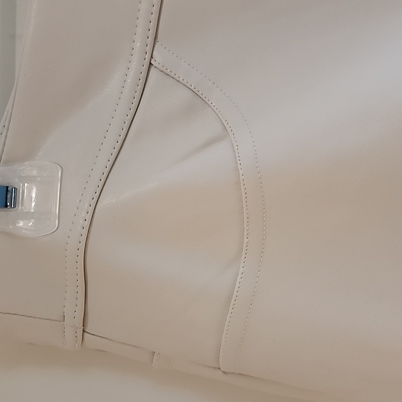 Faux leather pants - Picture 2 of 5